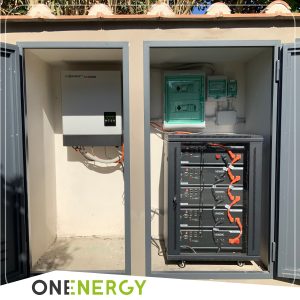 Ristrutturazione a Ferrara con agevolazione Superbonus 110%:  - Realizzazione di coibentazione perimetrale (cappotto), - Realizzazione centrale termica e building automation, - Sostituzione infissi, - Impianto solare termico, - Impianto fotovoltaico con sistema di accumulo, - Stazione di ricarica elettrica.